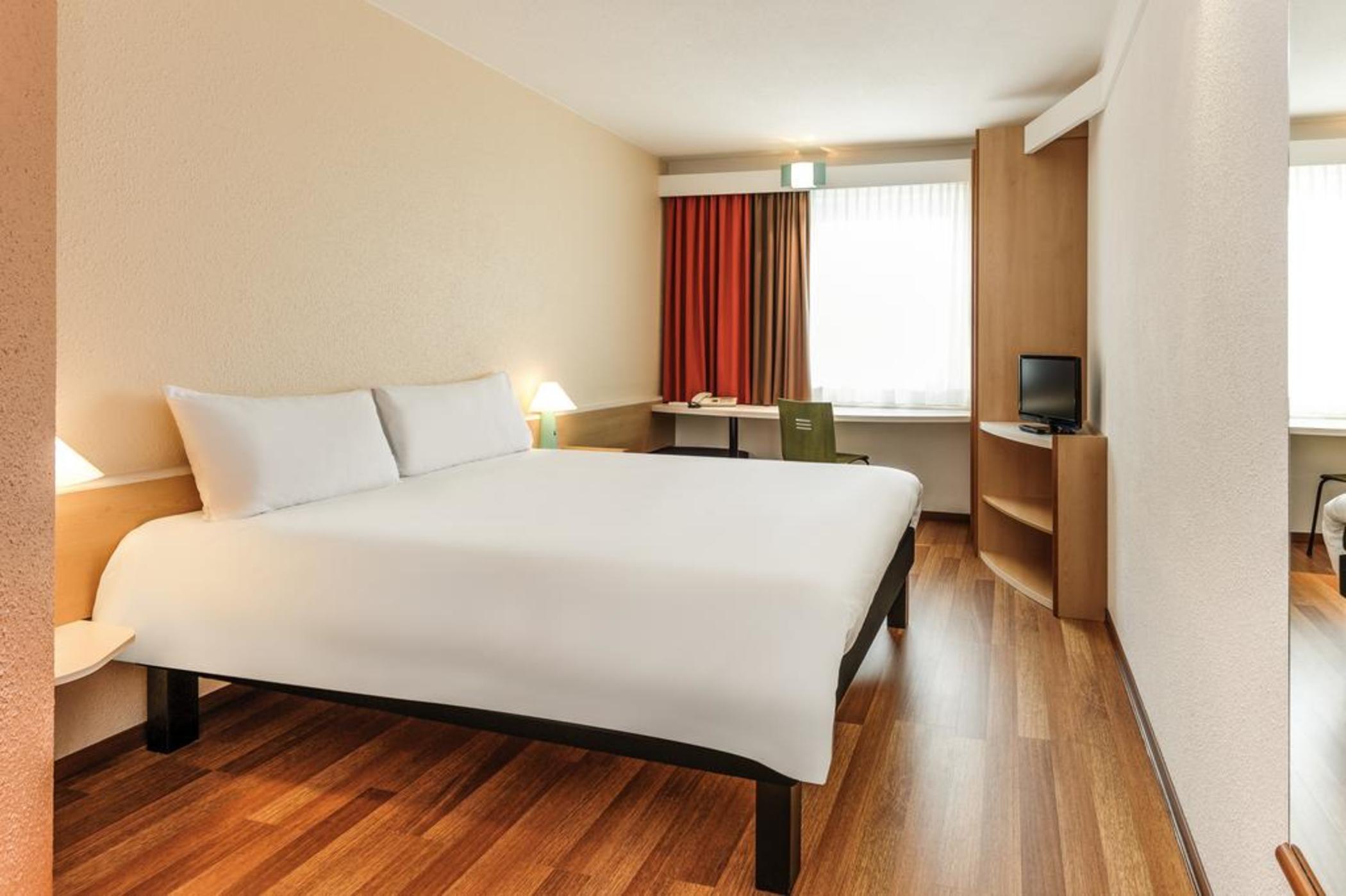 Ibis Jerez De La Frontera Cadiz Hotel ภายนอก รูปภาพ