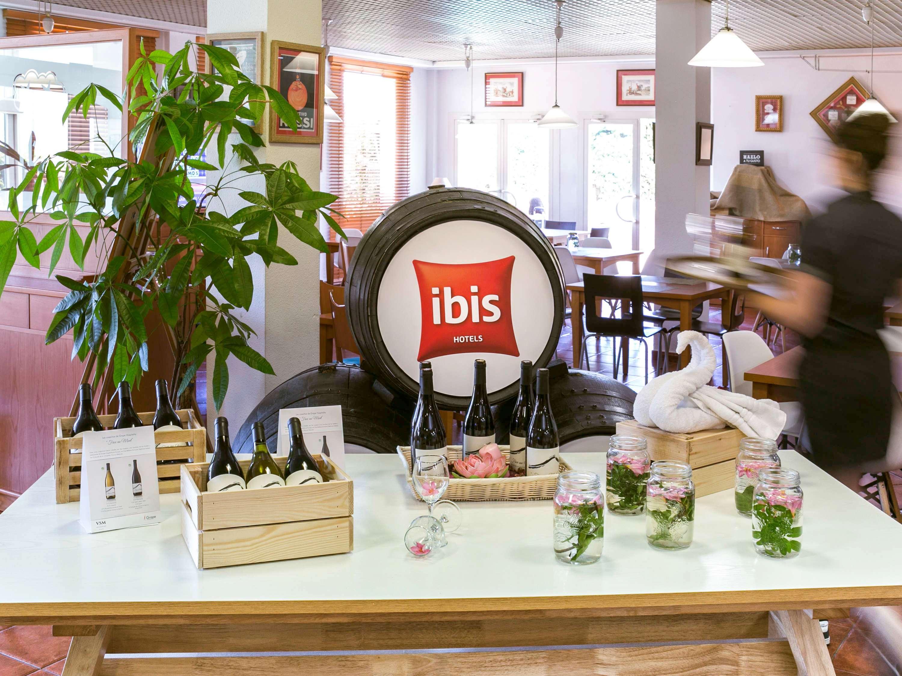 Ibis Jerez De La Frontera Cadiz Hotel ภายนอก รูปภาพ
